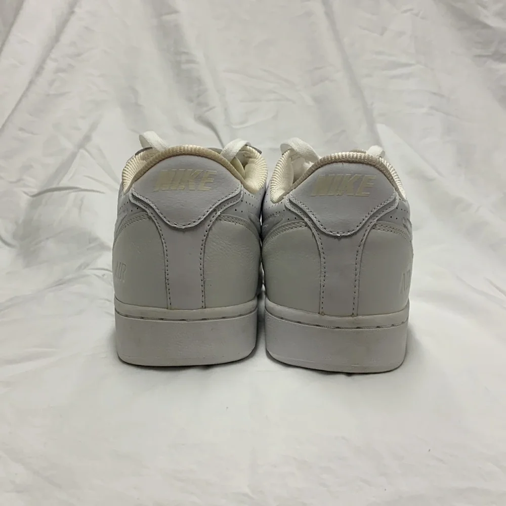 Nike White and Gray Sneakers - Picture 5 of 11